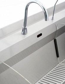 Трисекційна хірургічна мийка з нержавіючої сталі Rustu Uzumcu 10800